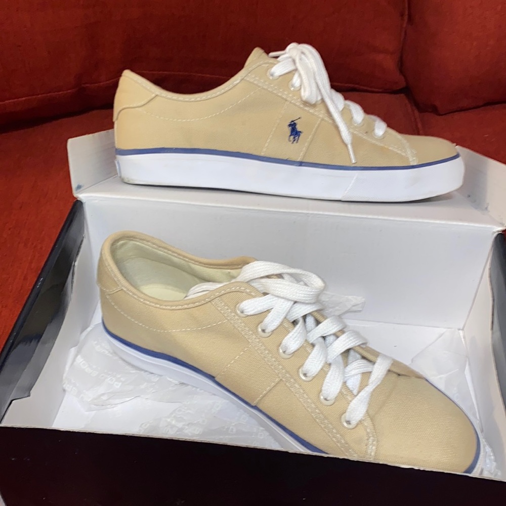 Men’s size 9 polo Ralph Lauren khaki shoes Clifton sport gently worn like new